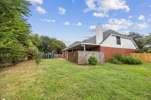 122 Mossey Oak Drive, Baytown, TX 77520