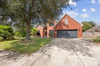 122 Mossey Oak Drive, Baytown, TX 77520