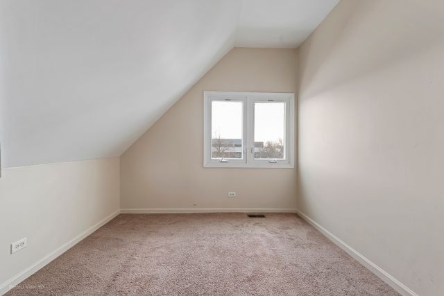 431 S HARVEY Street E, Oak Park, IL 60302