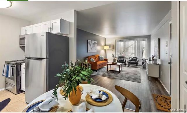 48200 W Pontiac Trail 14, Wixom, MI 48393