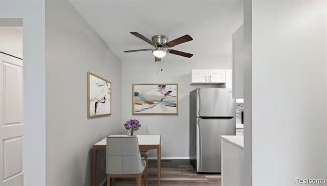 48200 W Pontiac Trail 14, Wixom, MI 48393