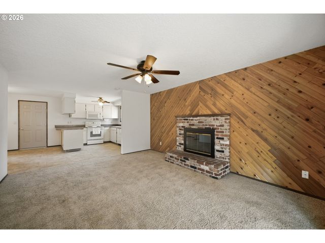 1091 Ne SUNRISE Ln, Hillsboro, OR 97124