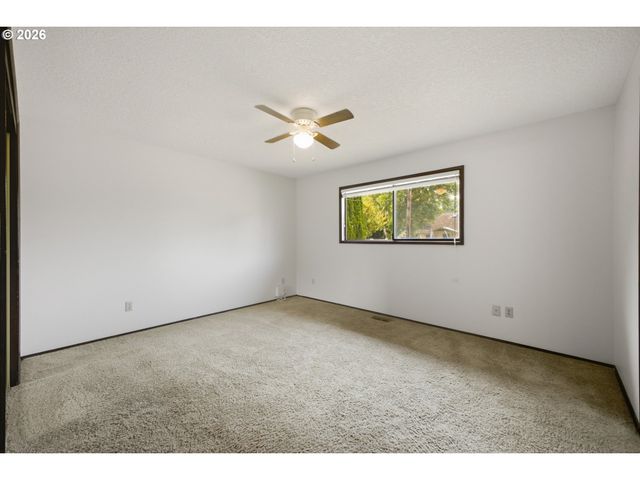 1091 Ne SUNRISE Ln, Hillsboro, OR 97124