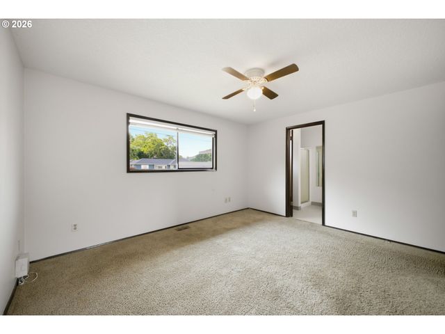 1091 Ne SUNRISE Ln, Hillsboro, OR 97124
