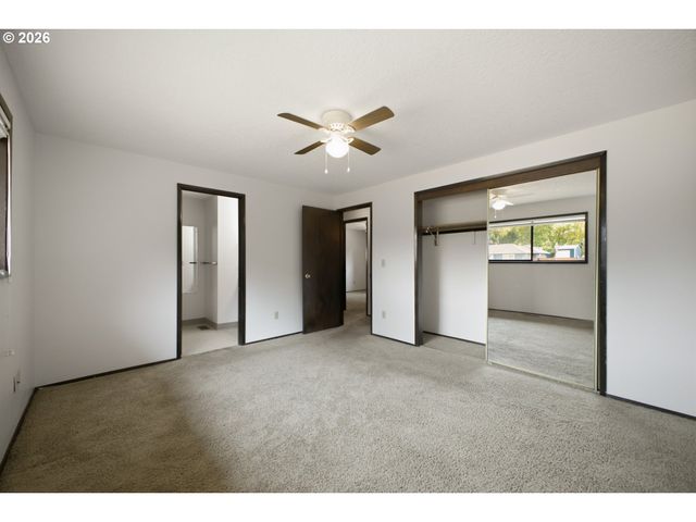 1091 Ne SUNRISE Ln, Hillsboro, OR 97124