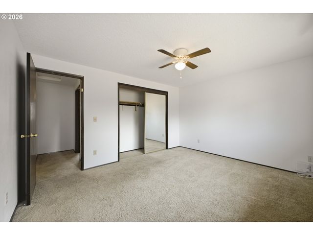 1091 Ne SUNRISE Ln, Hillsboro, OR 97124