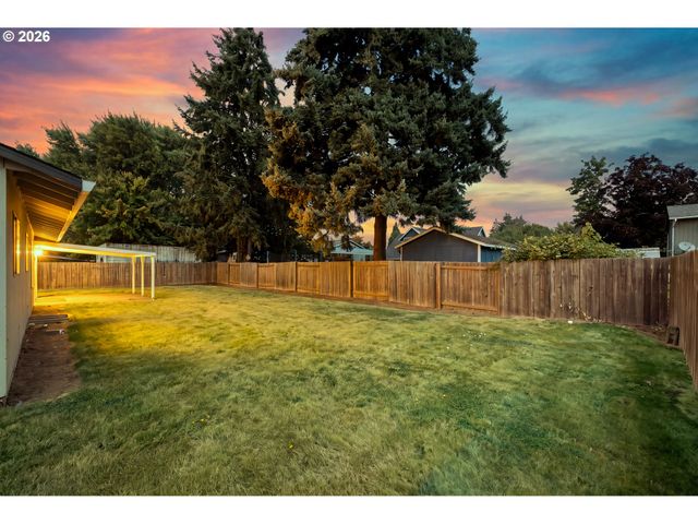 1091 Ne SUNRISE Ln, Hillsboro, OR 97124