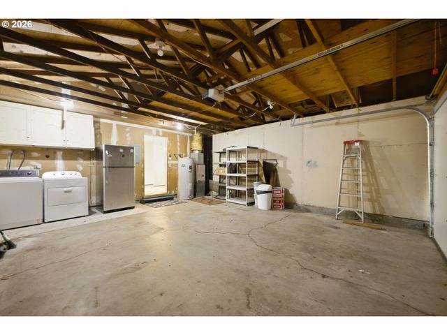 1091 Ne SUNRISE Ln, Hillsboro, OR 97124