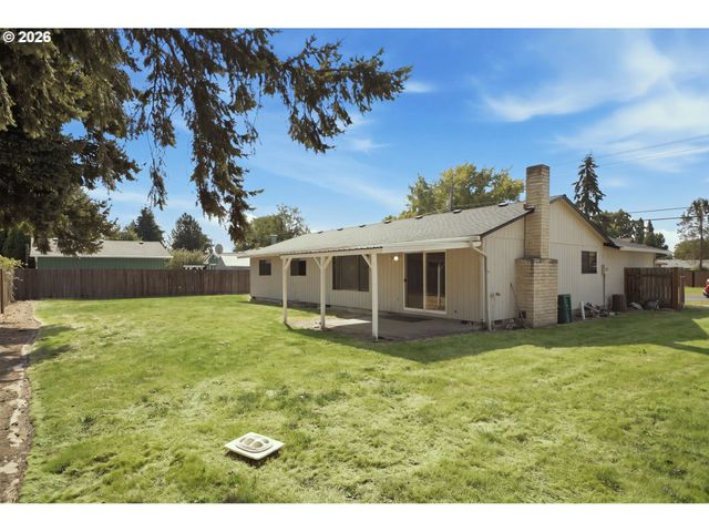 1091 Ne SUNRISE Ln, Hillsboro, OR 97124