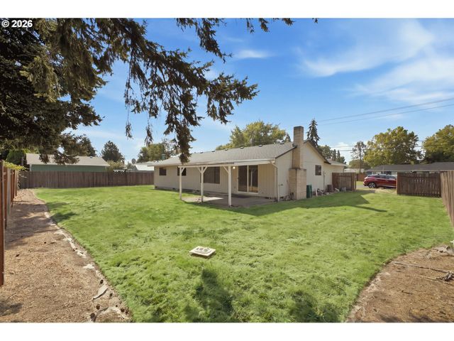 1091 Ne SUNRISE Ln, Hillsboro, OR 97124