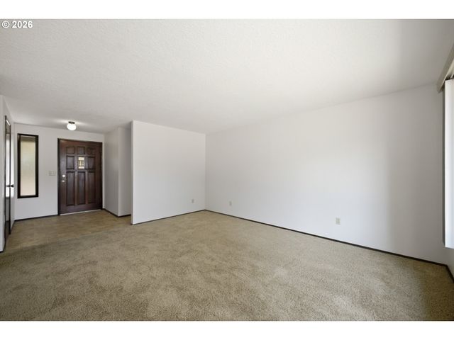 1091 Ne SUNRISE Ln, Hillsboro, OR 97124