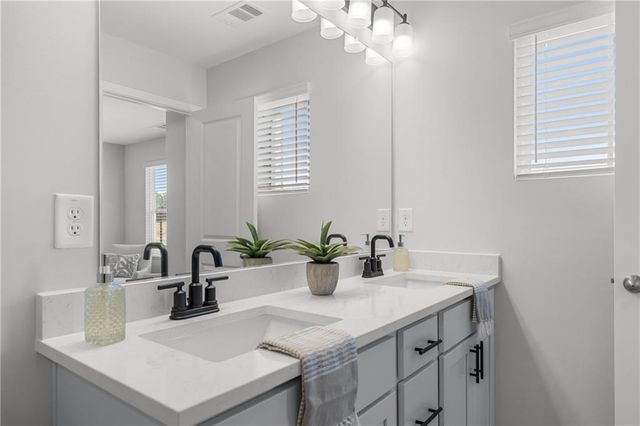 524 Crown Drive, Emerson, GA 30137