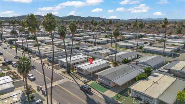 841 S Lyon, Hemet, CA 92543