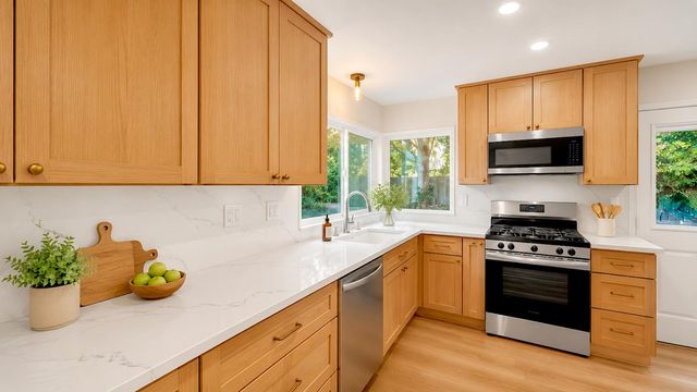 205 Oakhurst Ct, Merced, CA 95340