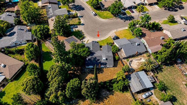 205 Oakhurst Ct, Merced, CA 95340