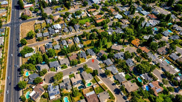205 Oakhurst Ct, Merced, CA 95340