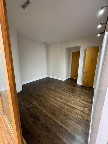 106 N High Street, 401, Columbus, OH 43215