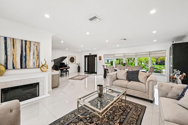2940 NE 39th Court, Lighthouse Point, FL 33064
