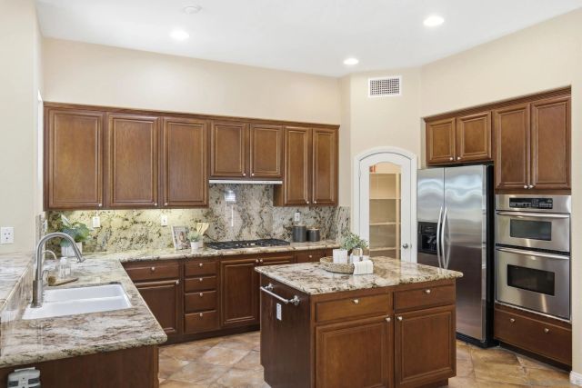 7652 Marker Rd, San Diego, CA 92130