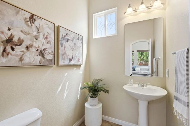 7652 Marker Rd, San Diego, CA 92130