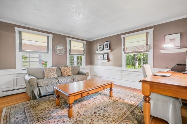 2 Holly Lane, Haverhill, MA 01835