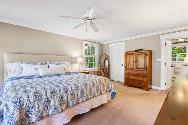 2 Holly Lane, Haverhill, MA 01835