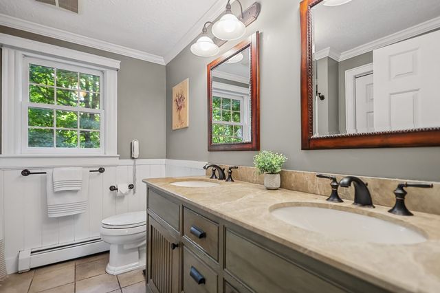 2 Holly Lane, Haverhill, MA 01835