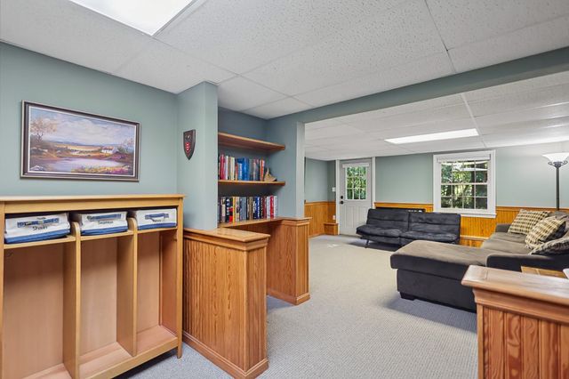 2 Holly Lane, Haverhill, MA 01835