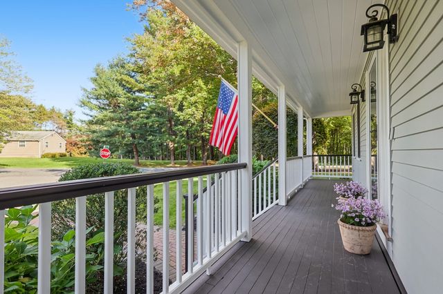 2 Holly Lane, Haverhill, MA 01835