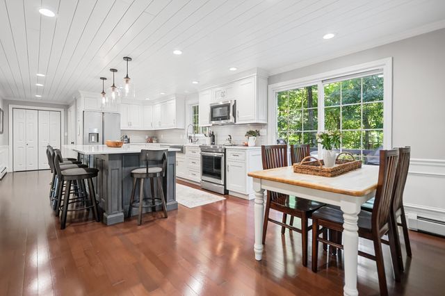 2 Holly Lane, Haverhill, MA 01835