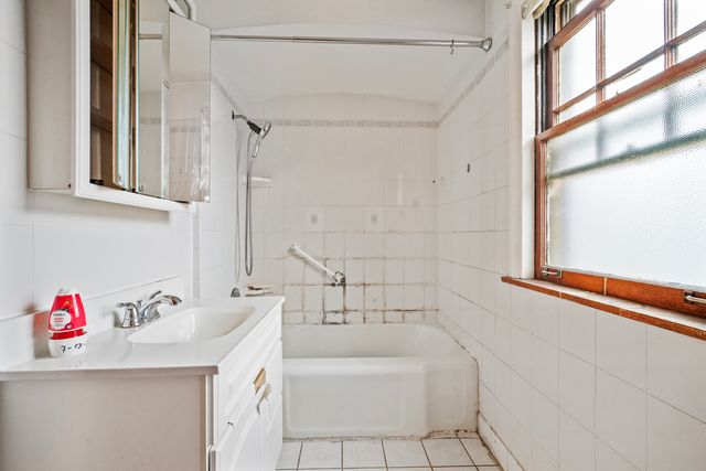 14300 S Wentworth Avenue, Riverdale, IL 60827