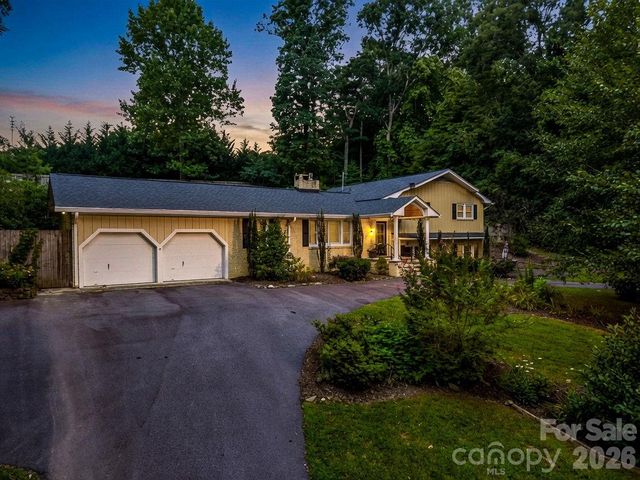 111 Dogwood Drive, Black Mountain, NC 28711