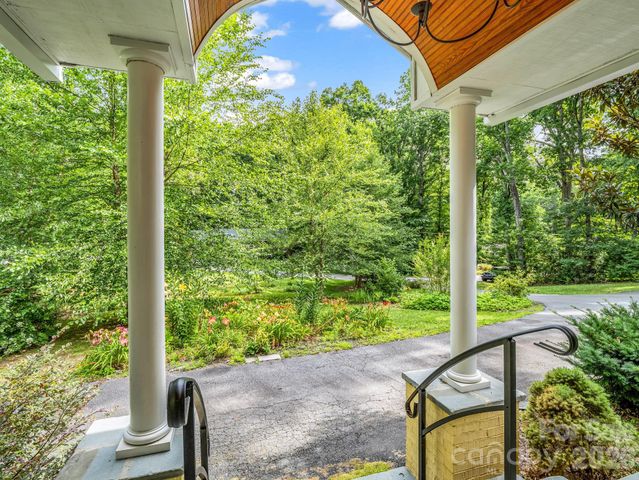 111 Dogwood Drive, Black Mountain, NC 28711