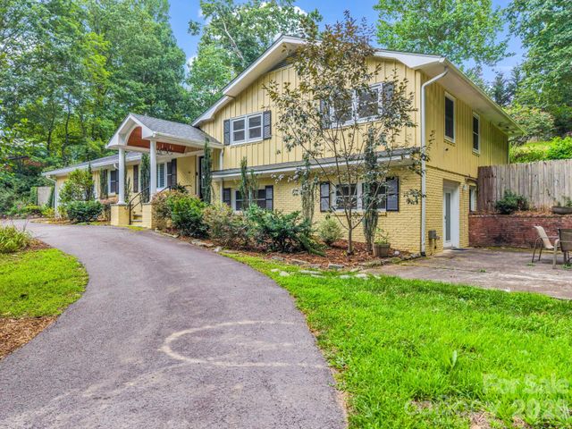 111 Dogwood Drive, Black Mountain, NC 28711