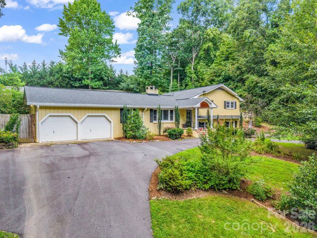 111 Dogwood Drive, Black Mountain, NC 28711