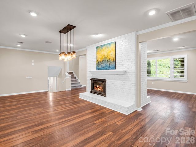 111 Dogwood Drive, Black Mountain, NC 28711