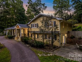 111 Dogwood Drive, Black Mountain, NC 28711