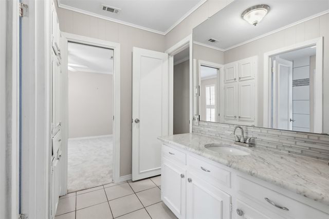 6612 Genoa Road, Fort Worth, TX 76116