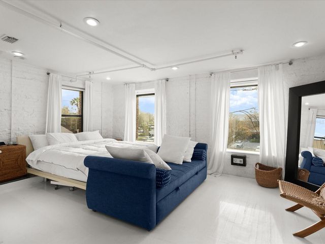 307 S PALMETTO AVENUE, Daytona Beach, FL 32114