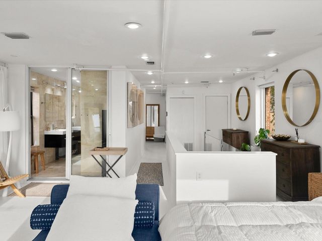 307 S PALMETTO AVENUE, Daytona Beach, FL 32114