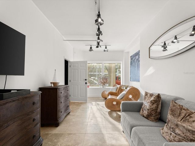 307 S PALMETTO AVENUE, Daytona Beach, FL 32114