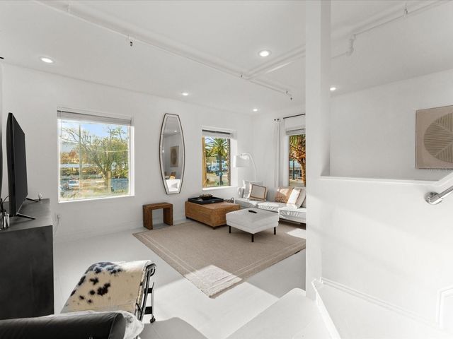 307 S PALMETTO AVENUE, Daytona Beach, FL 32114