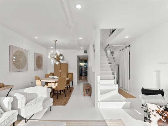 307 S PALMETTO AVENUE, Daytona Beach, FL 32114