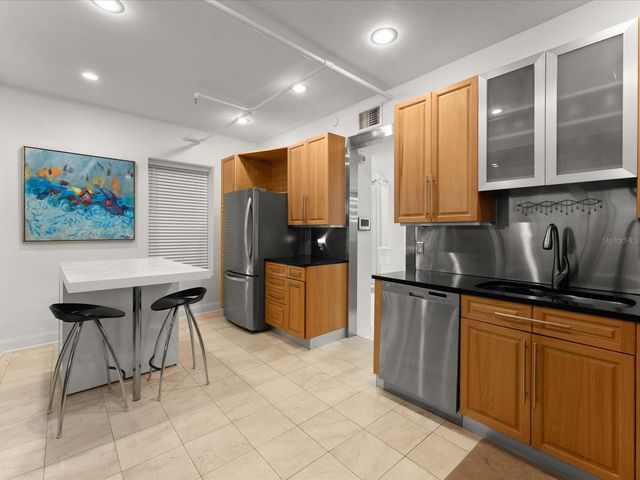 307 S PALMETTO AVENUE, Daytona Beach, FL 32114