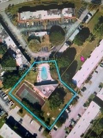 9272 SW 3rd St 413, Boca Raton, FL 33428