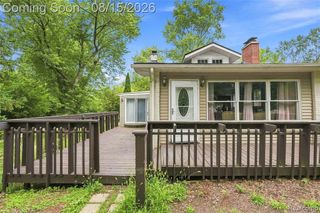 5607 Loveland Street, West Bloomfield, MI 48322
