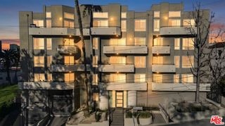 511 S Carondelet Street, Los Angeles, CA 90057