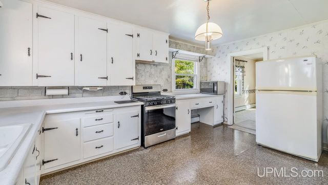 4296 Cedar 36th Lane, Rock, MI 49880