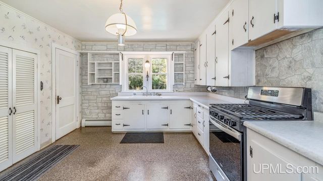 4296 Cedar 36th Lane, Rock, MI 49880