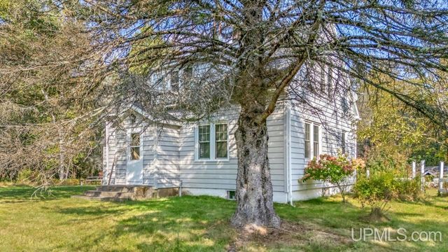 4296 Cedar 36th Lane, Rock, MI 49880